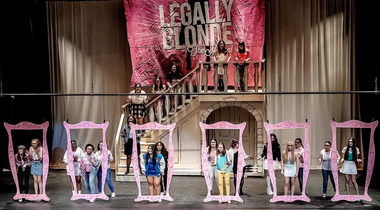 Proctor Drama Club Presents Legally Blonde The Musical Proctor High