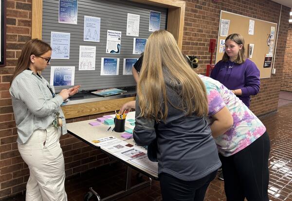 Students raise awareness on Suicide Prevention Awareness Day