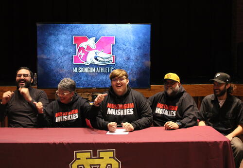 Labishak signs with Muskingum