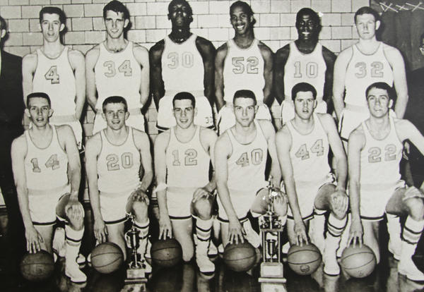 ICC to Induct 1963 championship basketball team into Hall of Fame