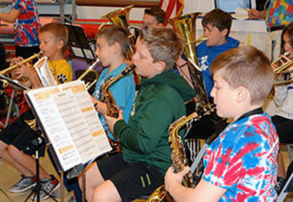 Fifth Grade Band Students Perform at Bannes