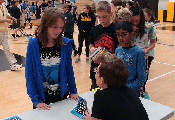 Author Kari Anne Holt Visits PV Middle School