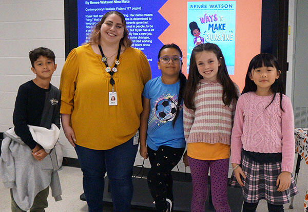 Tinley Park Librarian Visits Bannes Elementary 2023