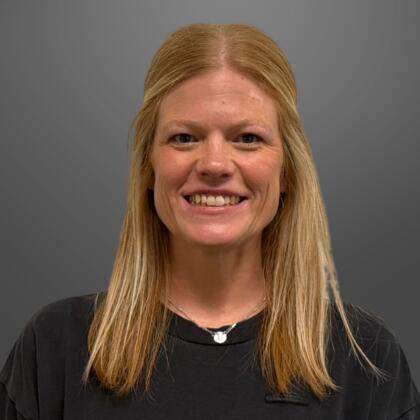 Lisa Neakarse head shot