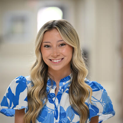 Photo of Lauren Hall
