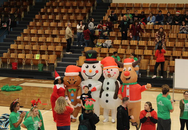 Shining Bright at the S.T.A.R.S. Holiday Challenge