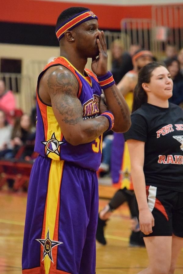 Hoopin' with Harlem: Harlem Wizards player profiles