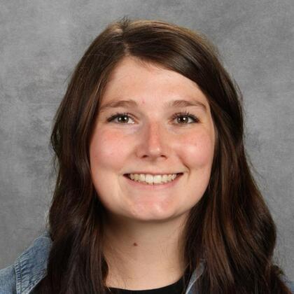 Photo of Erin Saunders