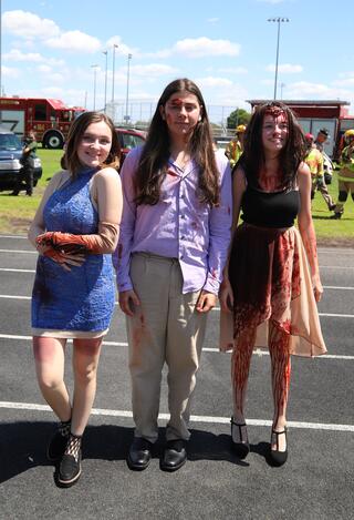 3 students made up as accident victims