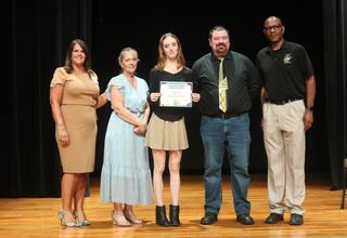 HS Visual Arts winner, Reagan Bailey - HHS