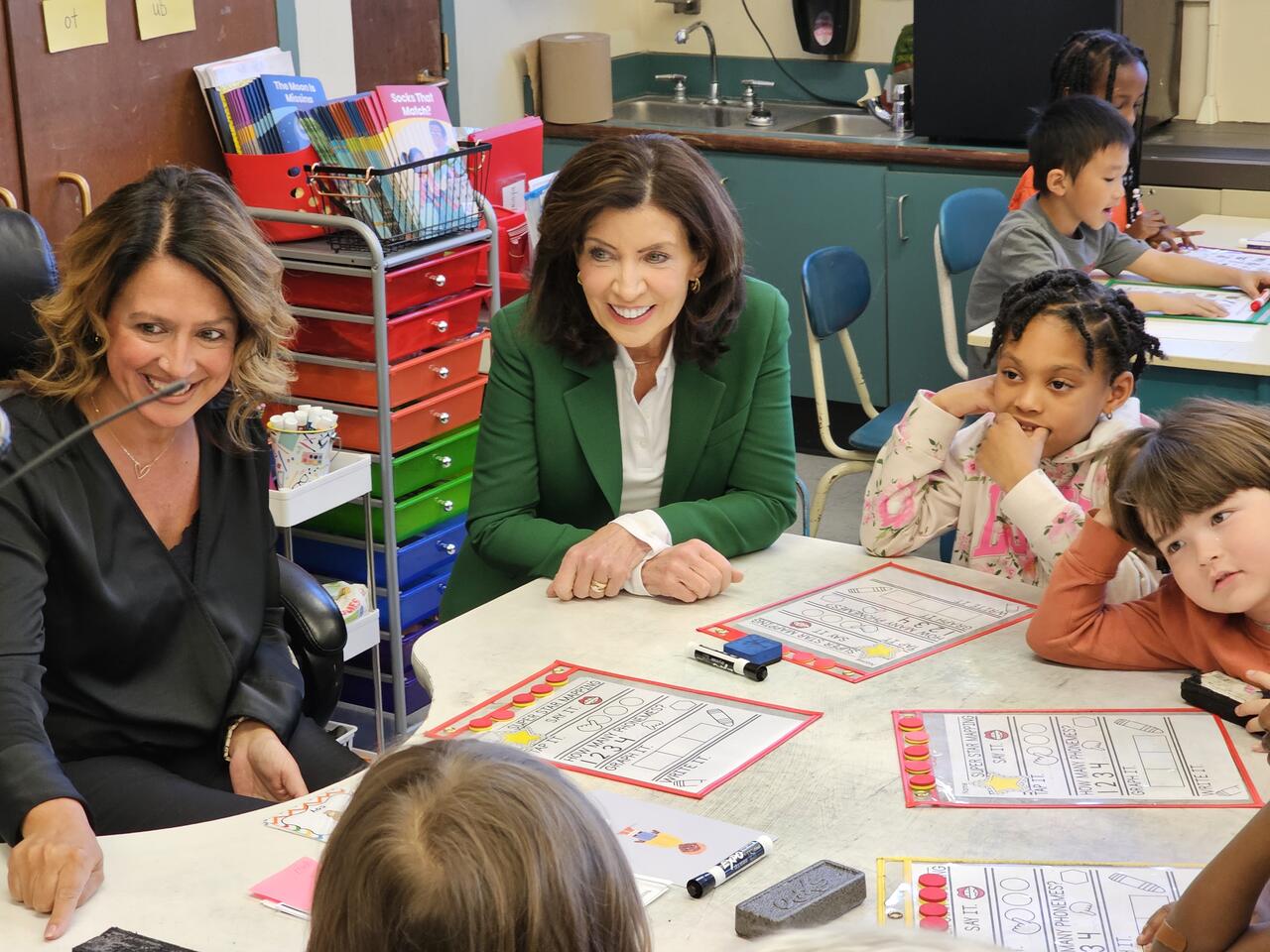 Governor Visits Albany School of Humanities to Support Science of Reading