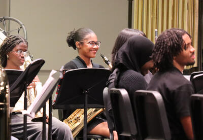 Photo student with saxophone
