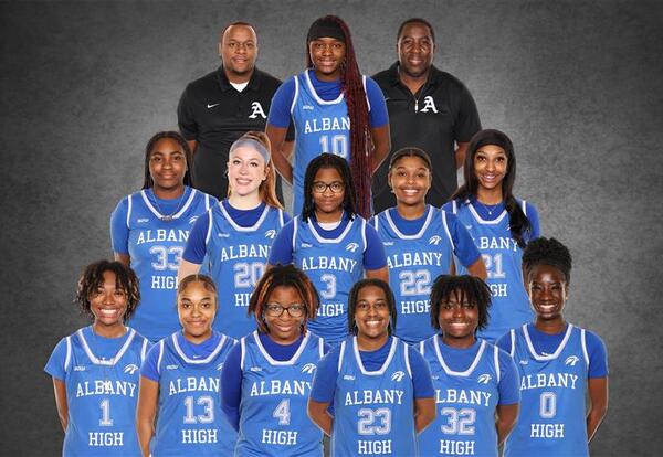 Team photo of girls' varsity basketball from 2024-25