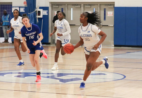 Akarri Gaddy in action on the court