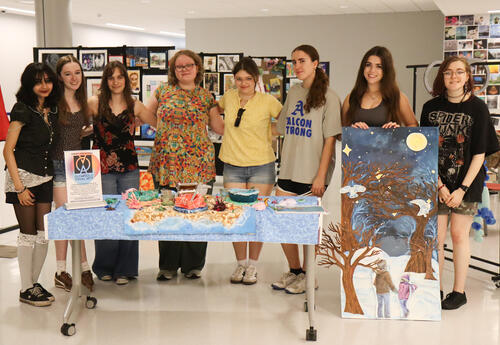 Vander Khan, Olive Carey, Julia Rosi, Eliza Schlesinger, Lucy Rathke-Cook, Sienna Stewart, Hailey Farrell and Alex Steuer with projects