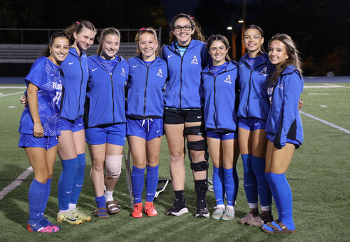 Group photo of seniors on girls' soccer team