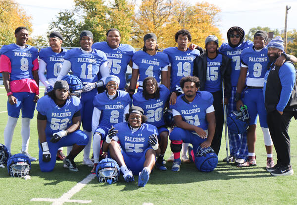 Group photo of the seniors on the football team