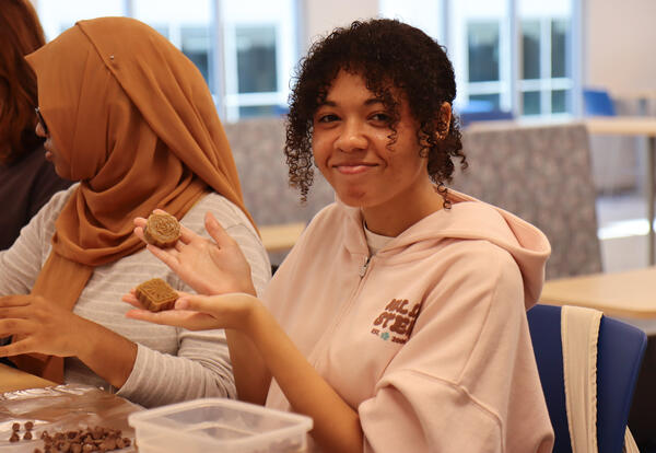 Making mooncakes in Mandarin Chinese class | Albany High School