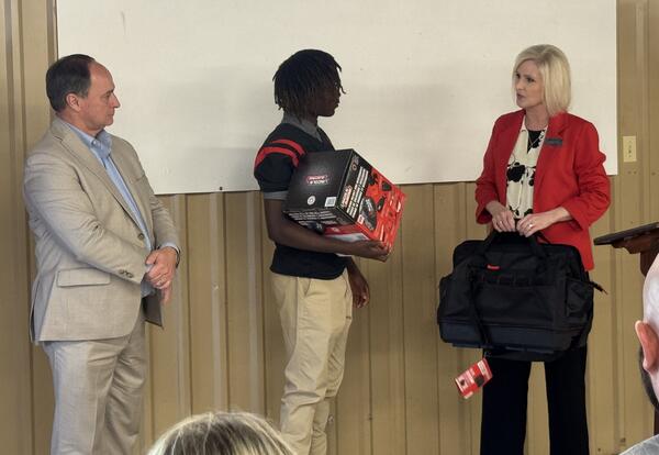 Welding helmet presentation