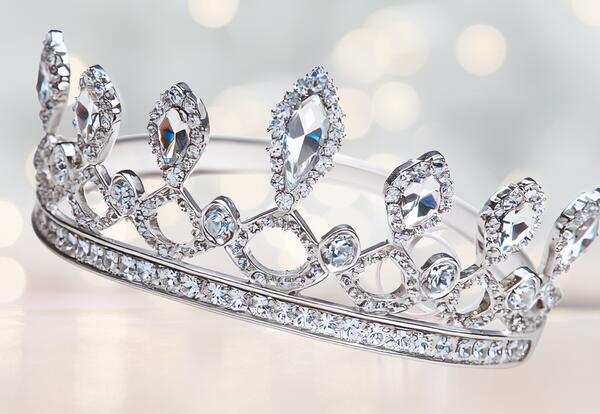 Tiara with shining lights