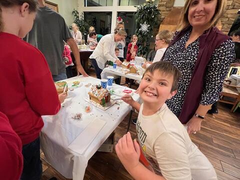 Gingerbread House Workshop - Photo #10