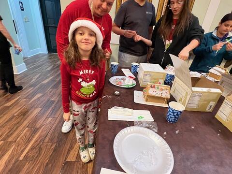 Gingerbread House Workshop - Photo #12