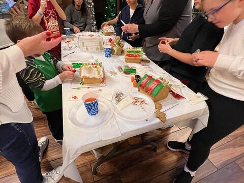 Gingerbread House Workshop - Photo #14