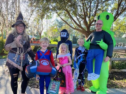 Costume Parade - Photo #11