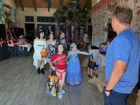 Costume Parade - Photo #16