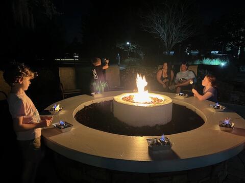S’mores Under the Stars - Photo 7