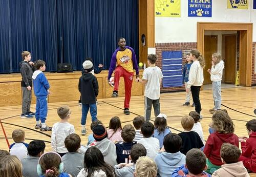 Harlem Wizards visit Whittier 12-15-25
