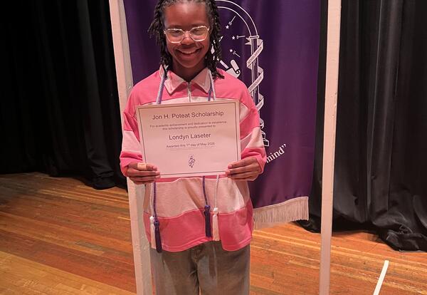 Students receives NTHS Scholarship