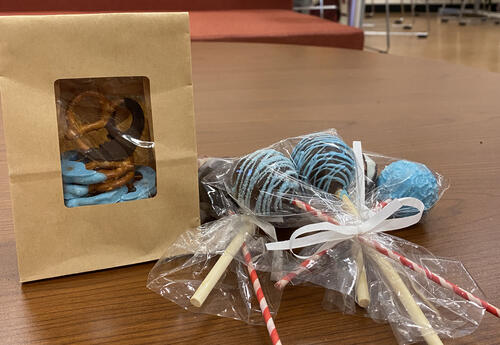 Cake pops and pretzels