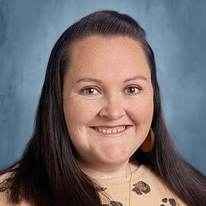 Photo of LIZZIE SCHETTER