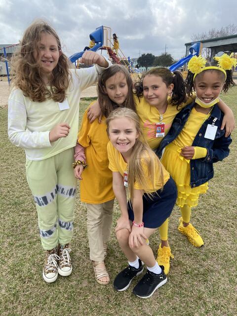 Life on Willow Street - Photo #4