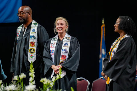 Image 10 of 32