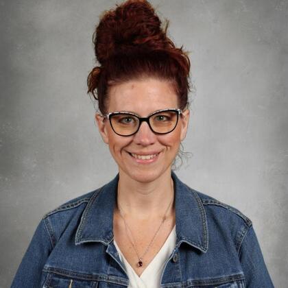 Headshot of Julie Henderson