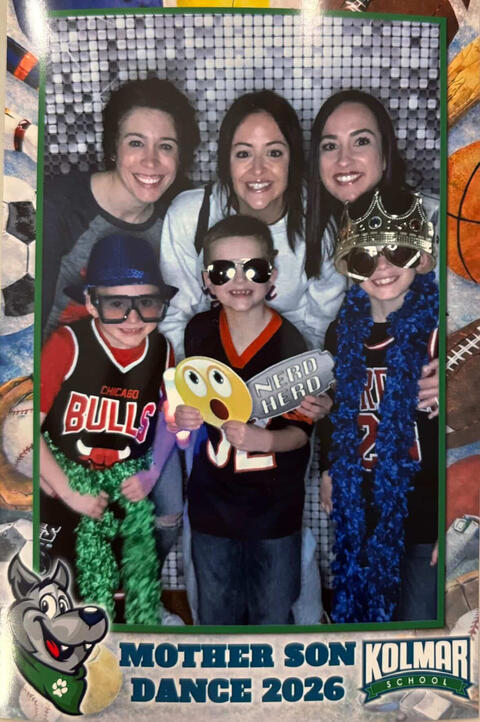 1st graders and mom