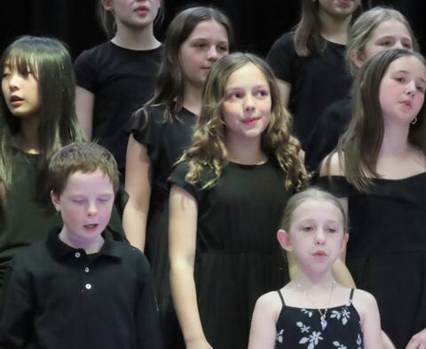 Chorus members