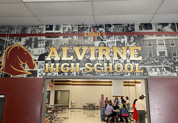 Alvirne High School Unveils Historic Mural as Part of 75th Anniversary