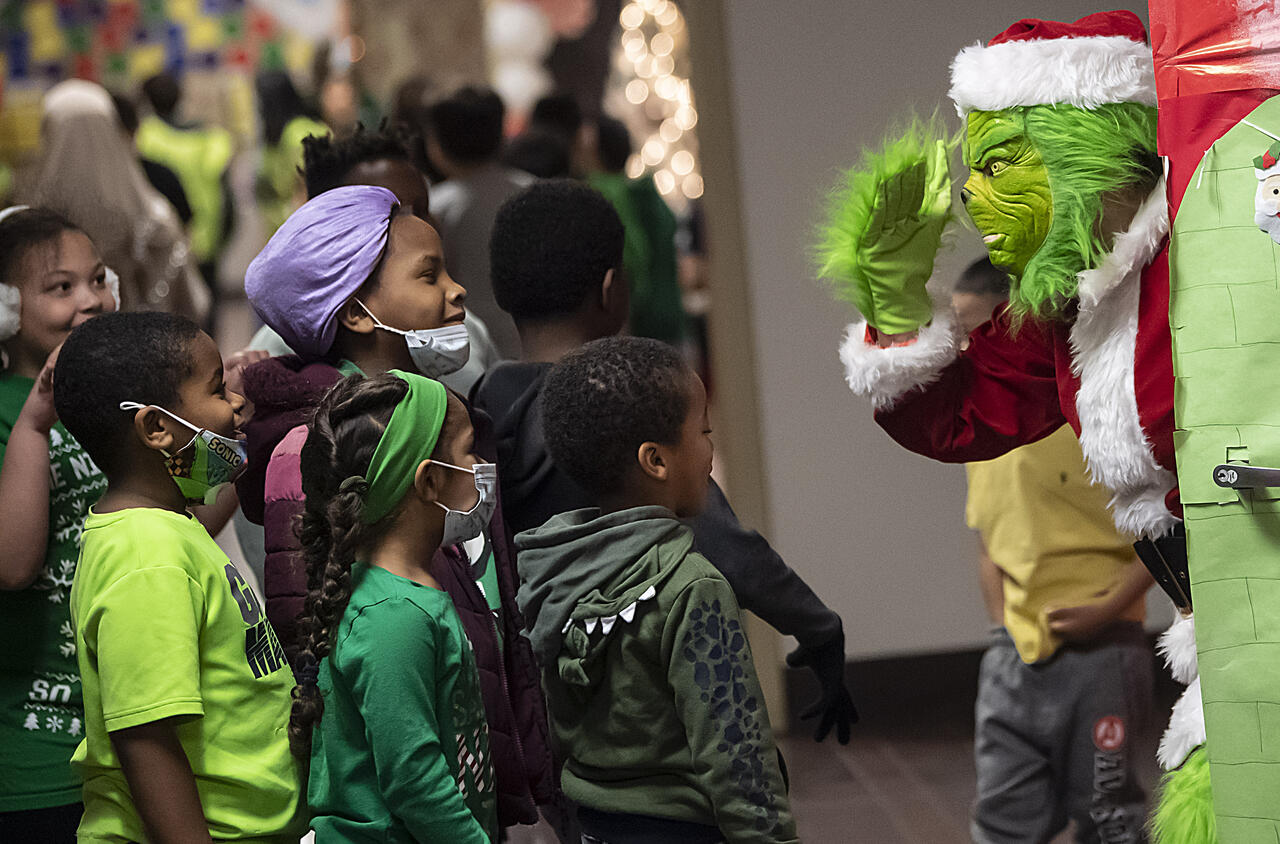 Conkling Grinch Hunt Roscoe Conkling Elementary