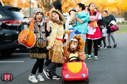 ၃၄ အရွယ် ၃၃ ရုပ်ပုံ