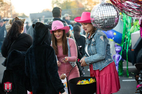 ၃၄ ရုပ်ပုံ ၂