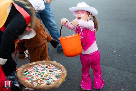 ၃၄ ရုပ်ပုံ ၇