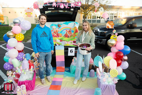 ၃၄ ရုပ်ပုံ ၉