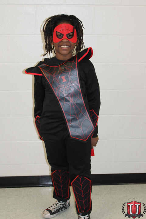 ၂၈ ရုပ်ပုံ ၂၅