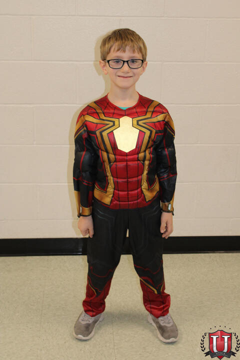 ရုပ်ပုံ ၂၃