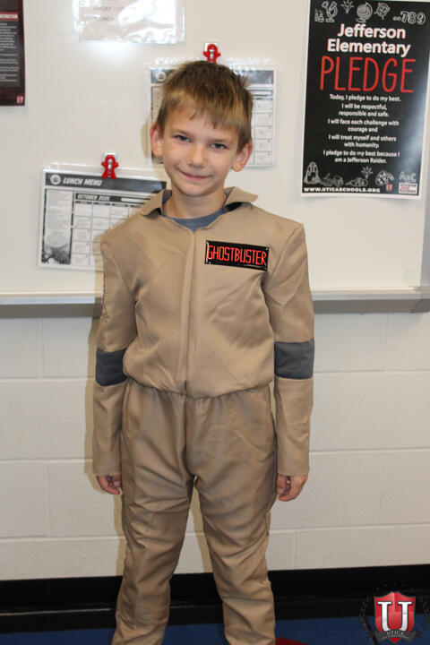 ၂၈ ရုပ်ပုံ ၈