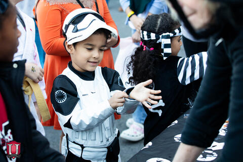 ຮູບພາບ 25 ຂອງ 31