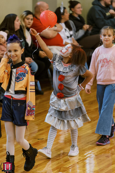 ၂၇ ရုပ်ပုံ ၄